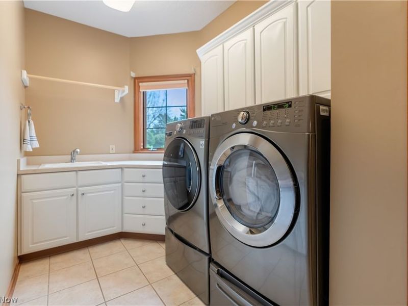 1597 Fallen Timber Street NE, Canton, OH 44721 Photo 32