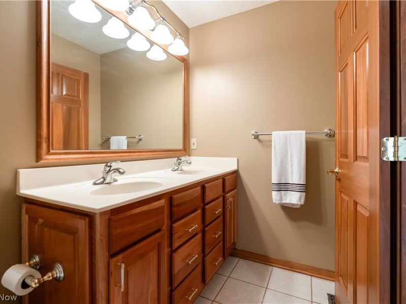 1597 Fallen Timber Street NE, Canton, OH 44721 Photo 38