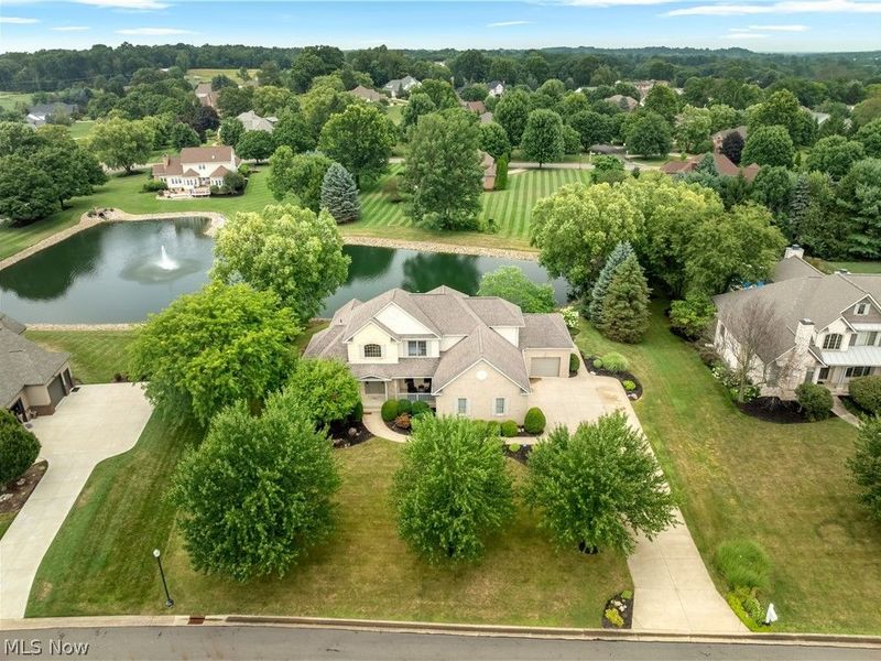 1597 Fallen Timber Street NE, Canton, OH 44721 Photo 4