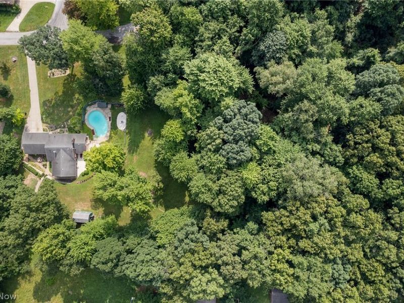 4290 Woodedge Boulevard, New Franklin, OH 44319 Photo 11