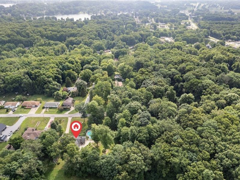 4290 Woodedge Boulevard, New Franklin, OH 44319 Photo 12