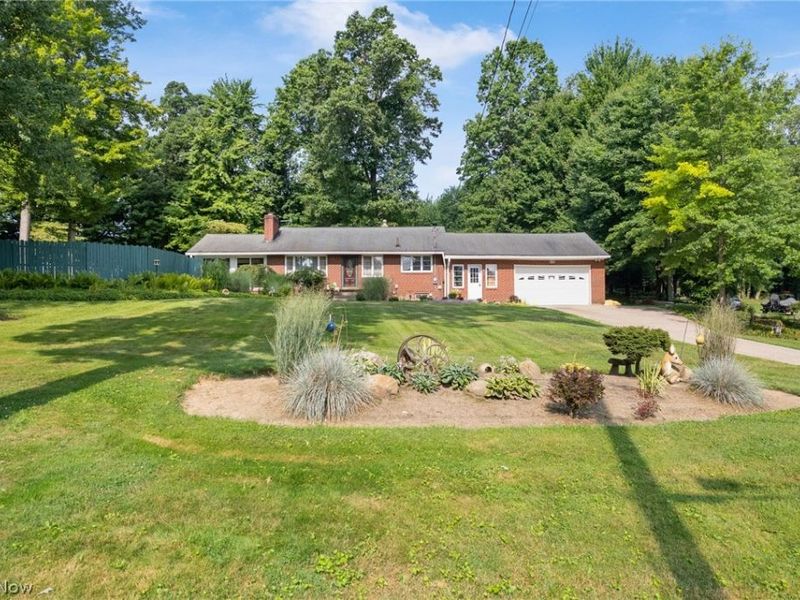 4290 Woodedge Boulevard, New Franklin, OH 44319 Photo 3