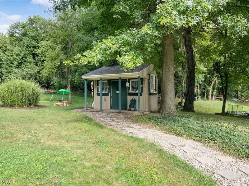 4290 Woodedge Boulevard, New Franklin, OH 44319 Photo 9
