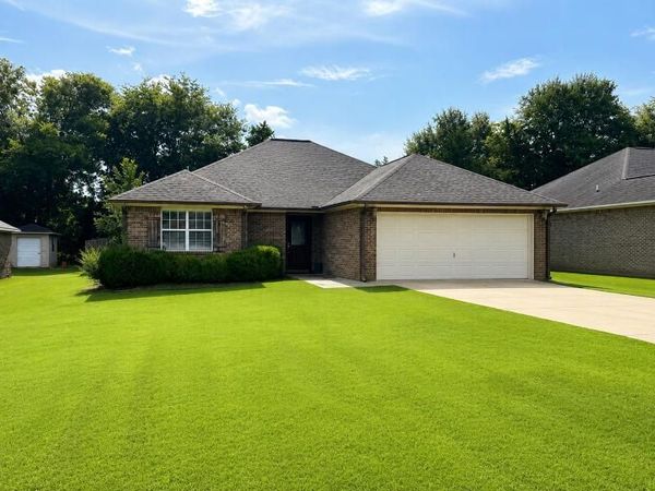 114 Saint Thomas Dr., Guntown, MS 38849