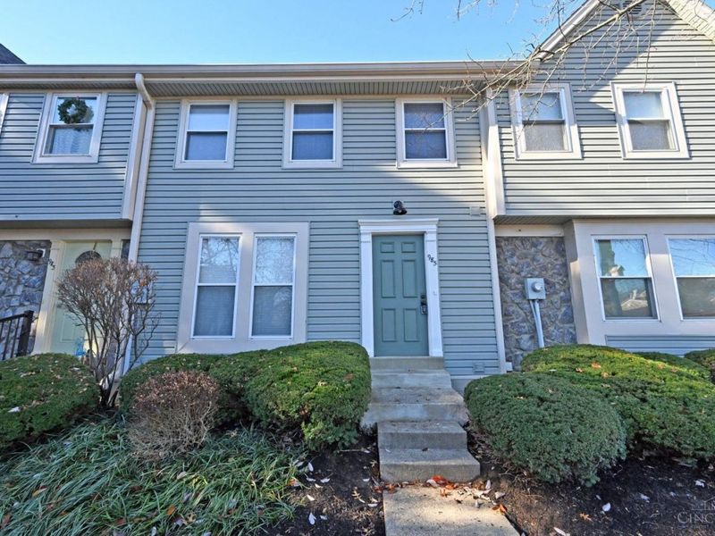 985 Woodlyn Drive N, Anderson Twp, OH 45230 Photo 1