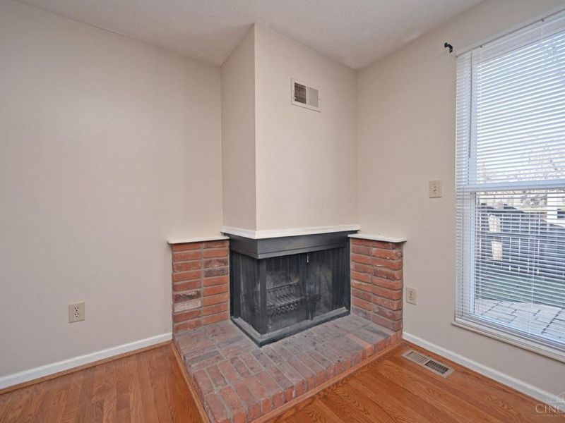 985 Woodlyn Drive N, Anderson Twp, OH 45230 Photo 12