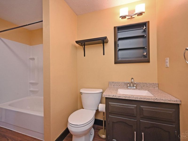 985 Woodlyn Drive N, Anderson Twp, OH 45230 Photo 24