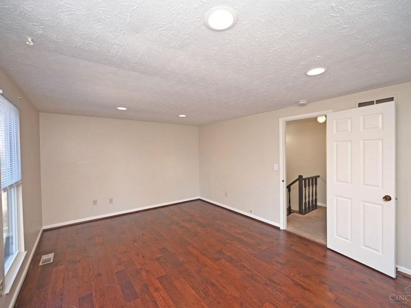 985 Woodlyn Drive N, Anderson Twp, OH 45230 Photo 27