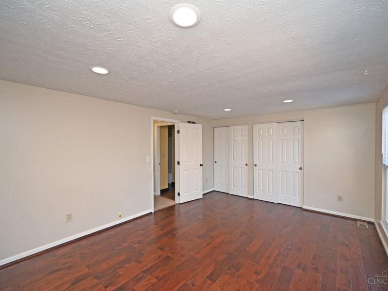 985 Woodlyn Drive N, Anderson Twp, OH 45230 Photo 28