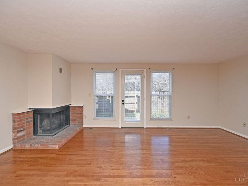 985 Woodlyn Drive N, Anderson Twp, OH 45230 Photo 7