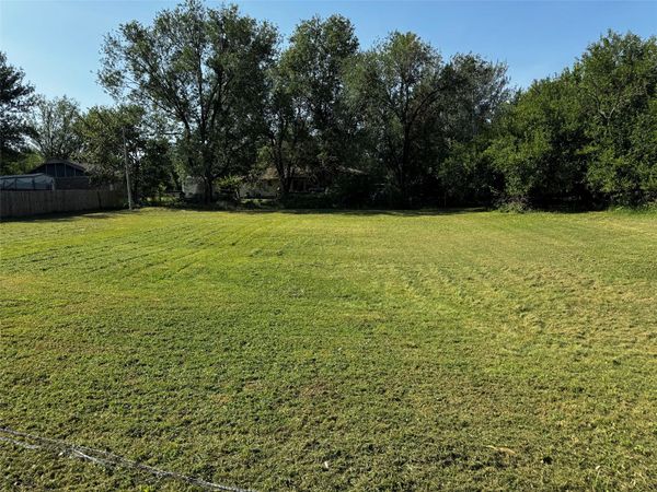 2111 W Plum Street, Collinsville, OK 74021
