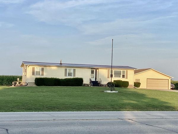 27413 N IL HWY 97 Highway, Canton, IL 61520