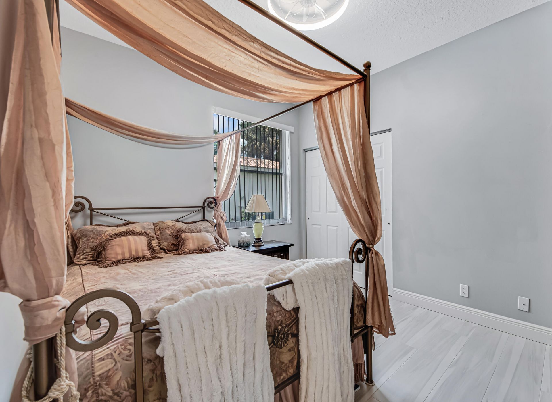 9636 Crescent View Drive N, Boynton Beach, FL 33437 Photo