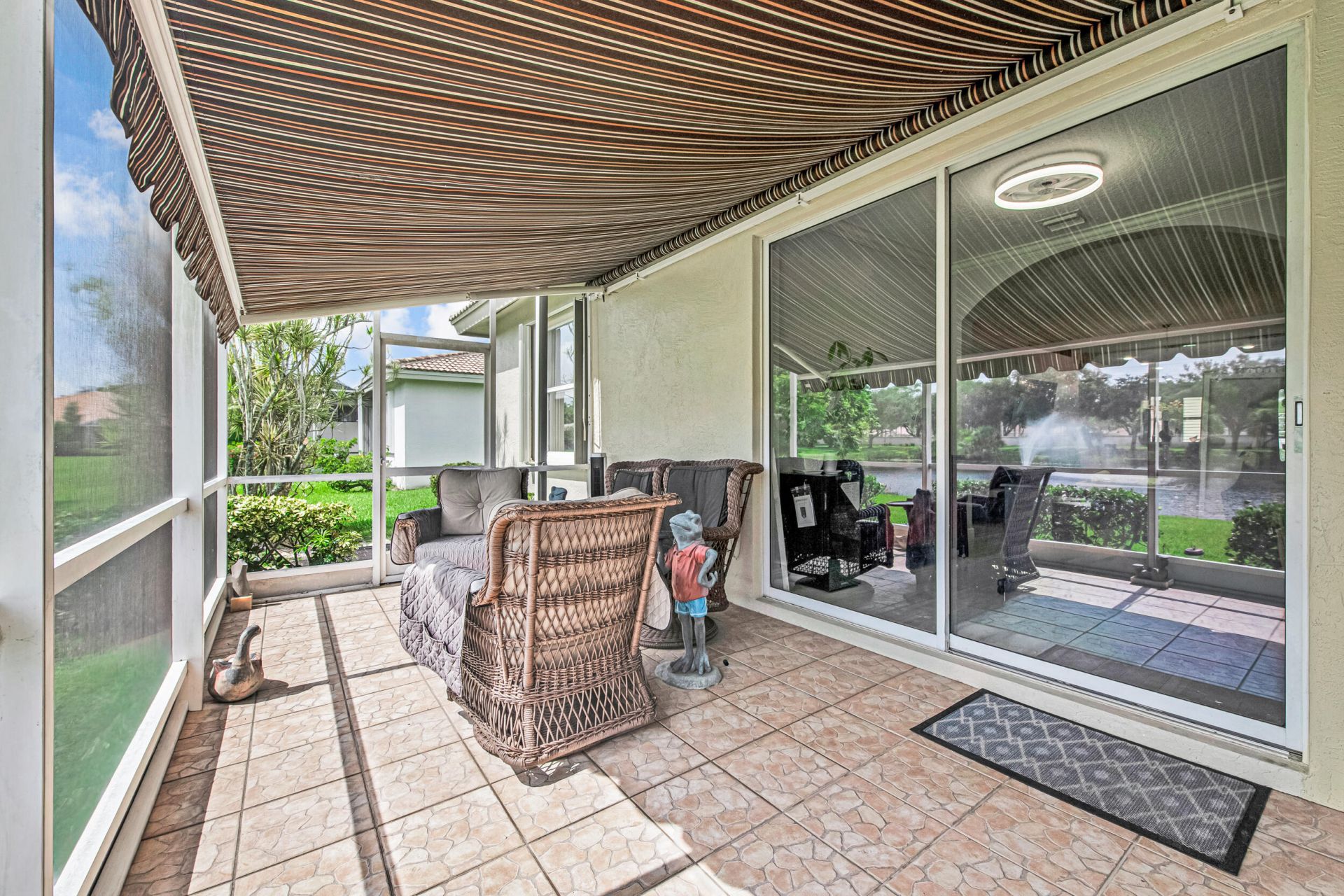9636 Crescent View Drive N, Boynton Beach, FL 33437 Photo