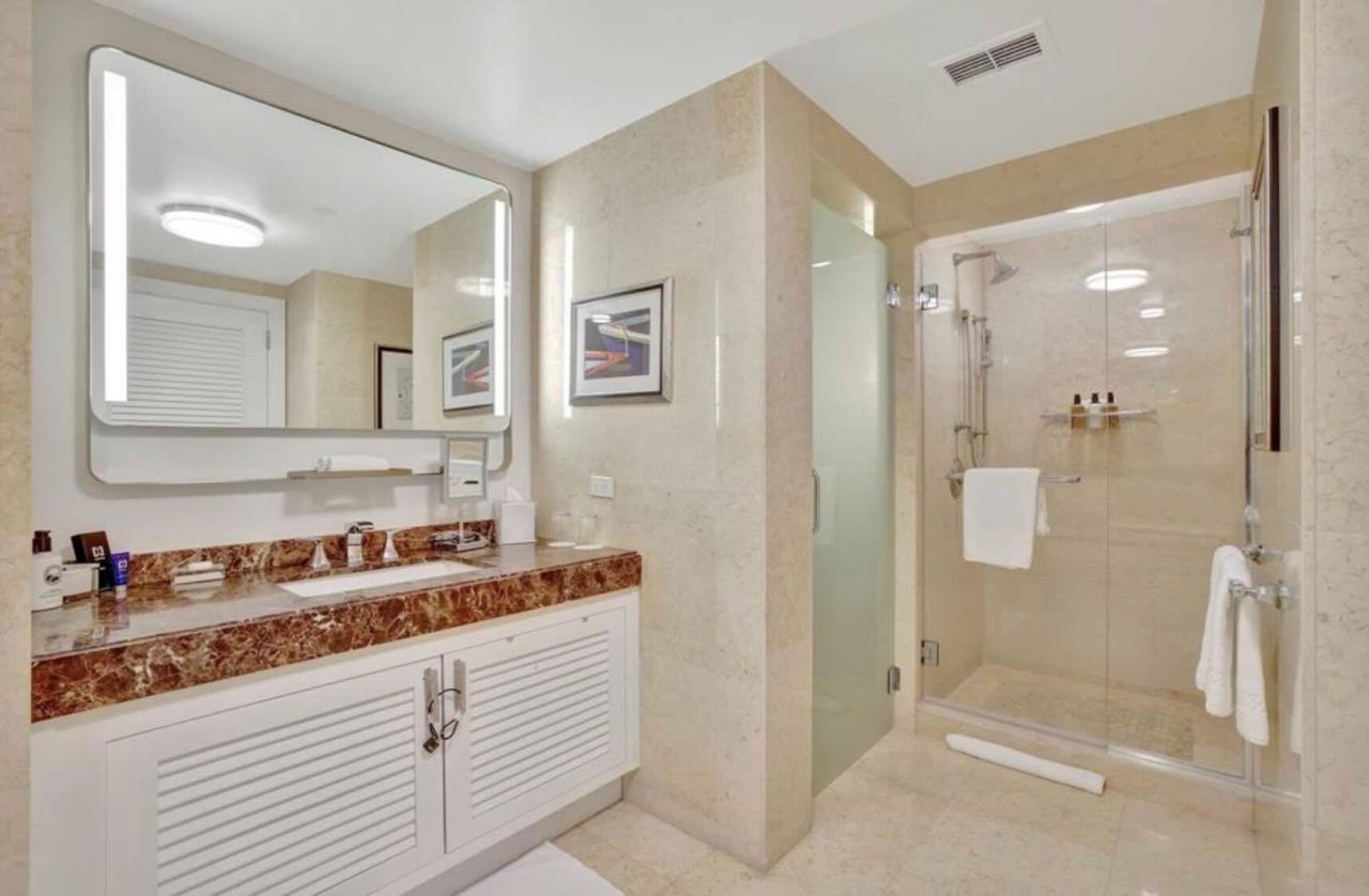 1 N Fort Lauderdale Beach Boulevard, Unit 1607, Fort Lauderdale, FL 33304 Photo