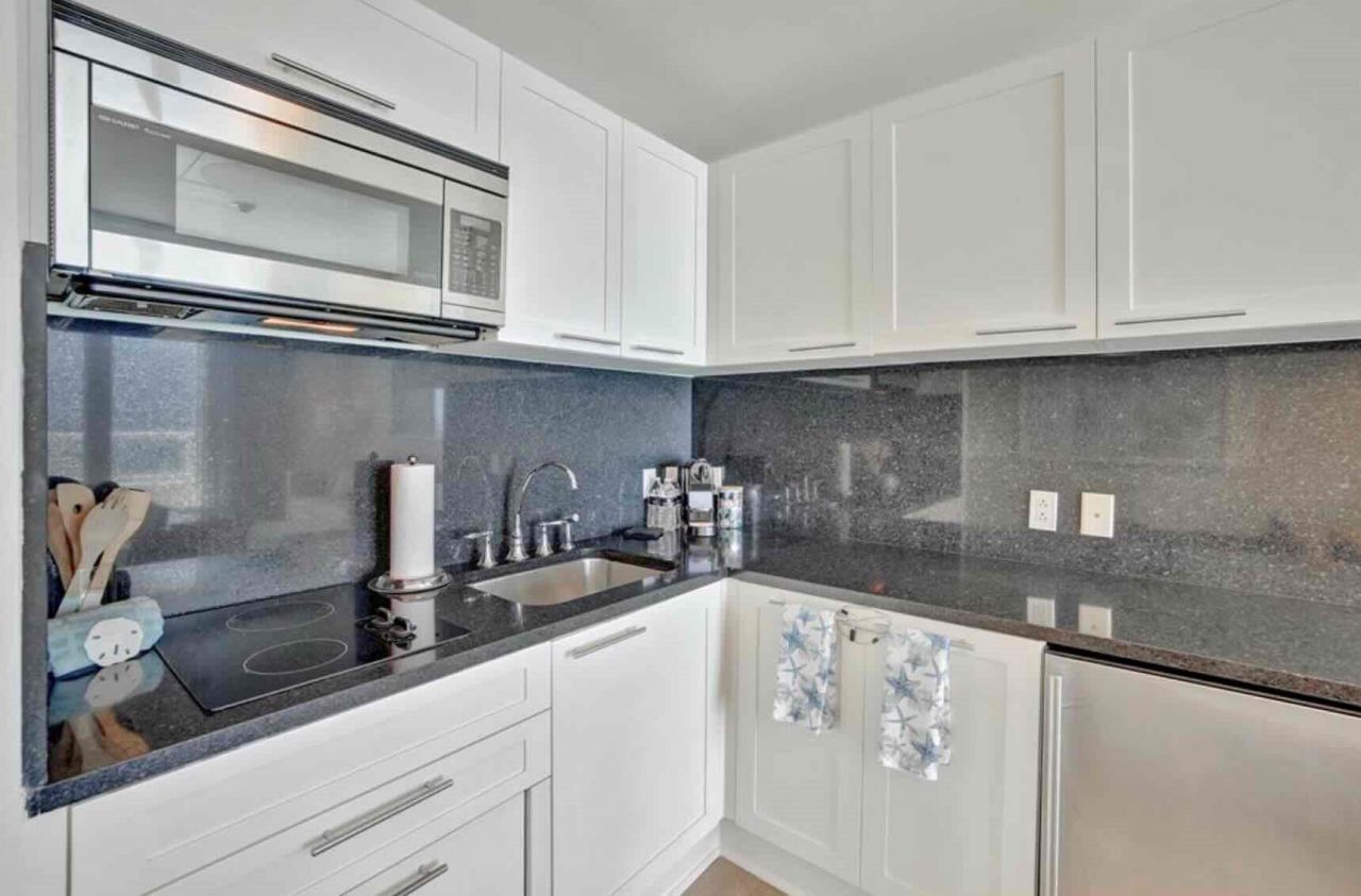 1 N Fort Lauderdale Beach Boulevard, Unit 1607, Fort Lauderdale, FL 33304 Photo