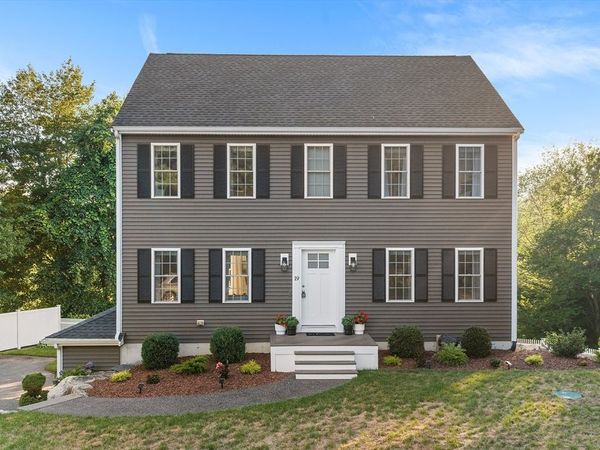 19 Green St, Berkley, MA 02779