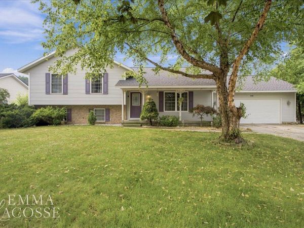 3560 Rush Creek Drive, Hudsonville, MI 49426
