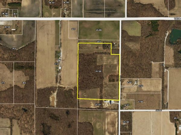 0 100 E , Knox, IN 46534