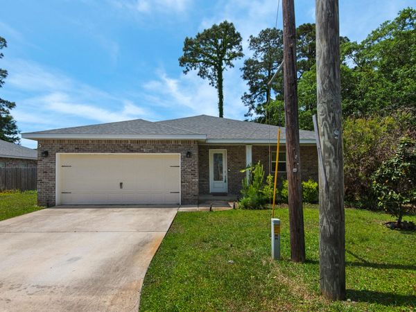 66 Brenda Lane, Mary Esther, FL 32569