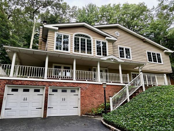 108 Old Country Road , Melville, NY 11747