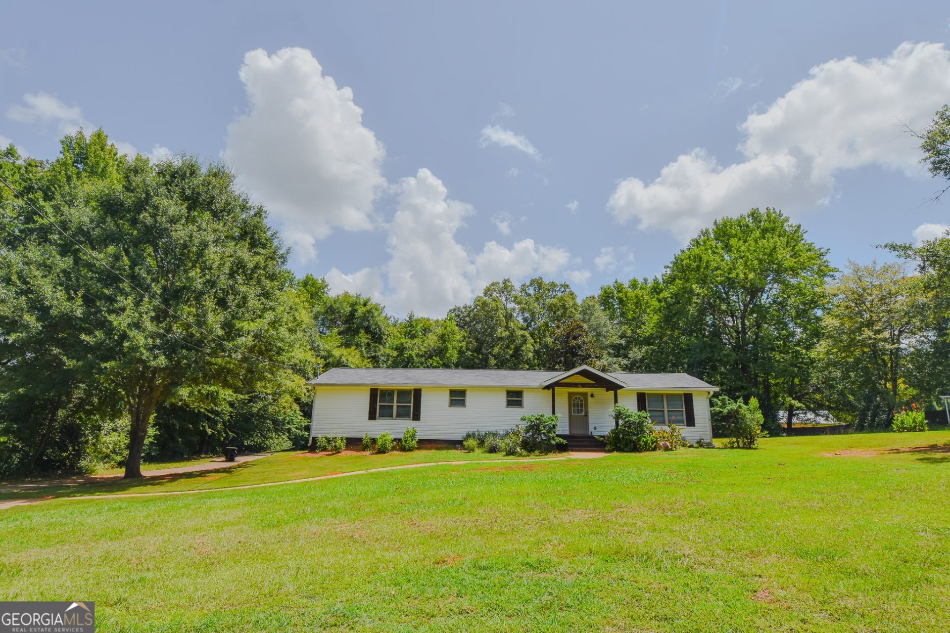 104 Gainer Road, Griffin, GA 30223 Main Photo