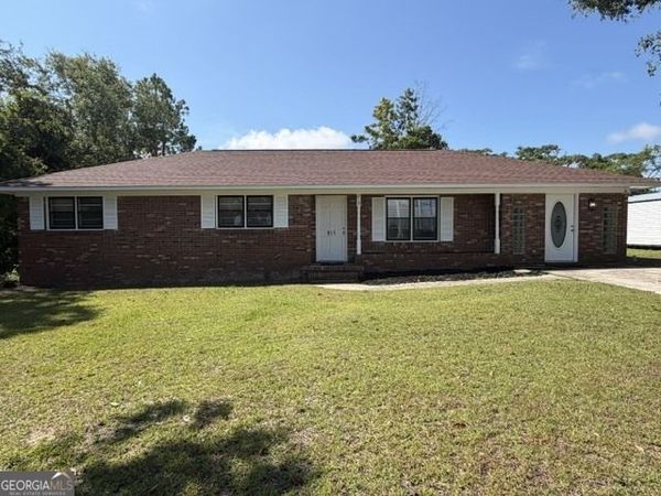 815 E Edwards Street, Mount Vernon, GA 30445