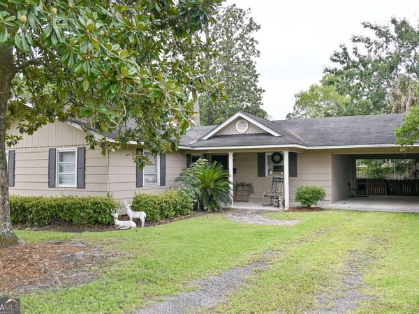 1301 Dean Drive, Waycross, GA 31501