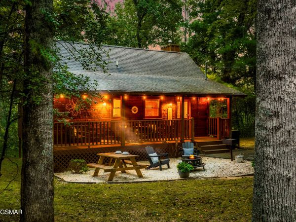 3210 Priscilla Heights Lane , Sevierville, TN 37862