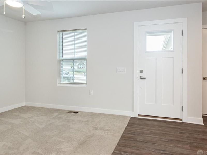 6639 Crystal Harbour Drive, Middletown, OH 45042 Photo 4