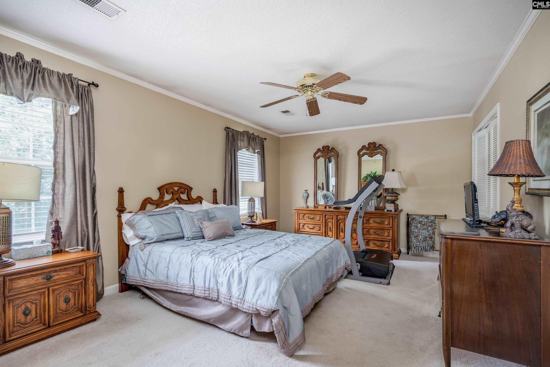 104 Park Shore Drive W Photo 13