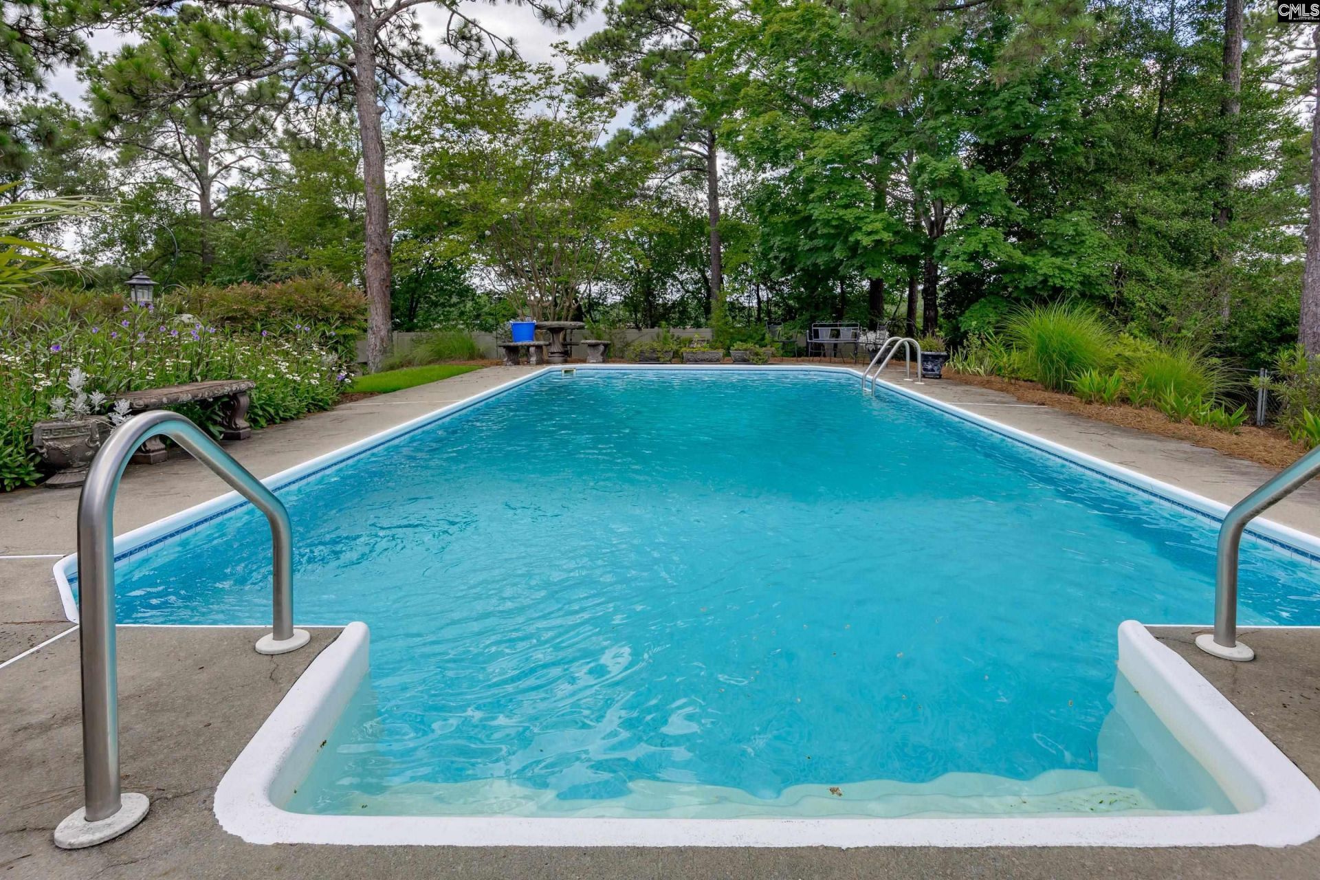 104 Park Shore Drive W Photo 18