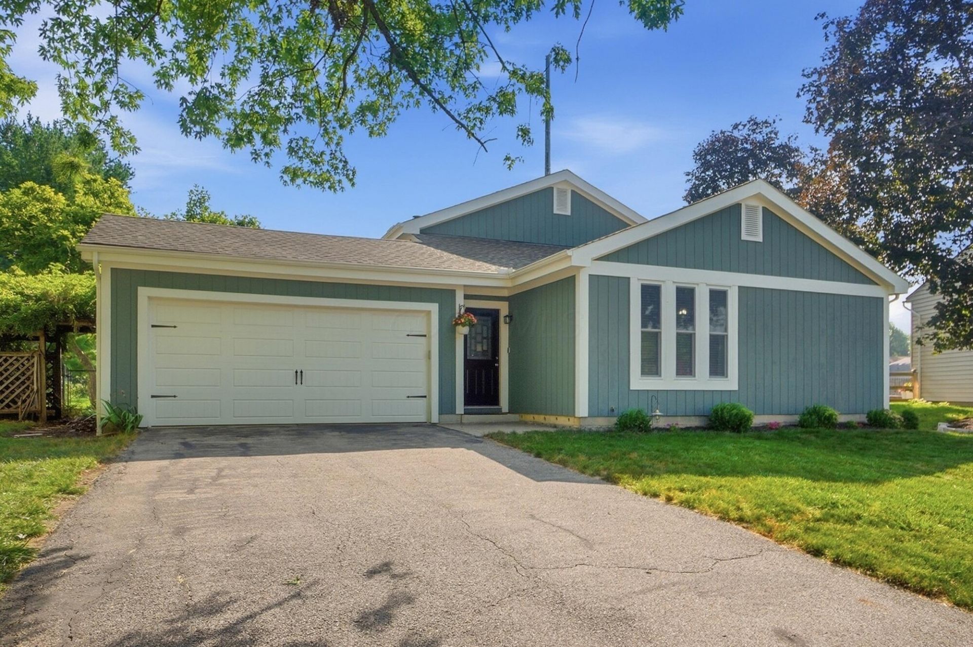 6360 Shaftsbury Lane, Dublin, OH 43017 Main Photo