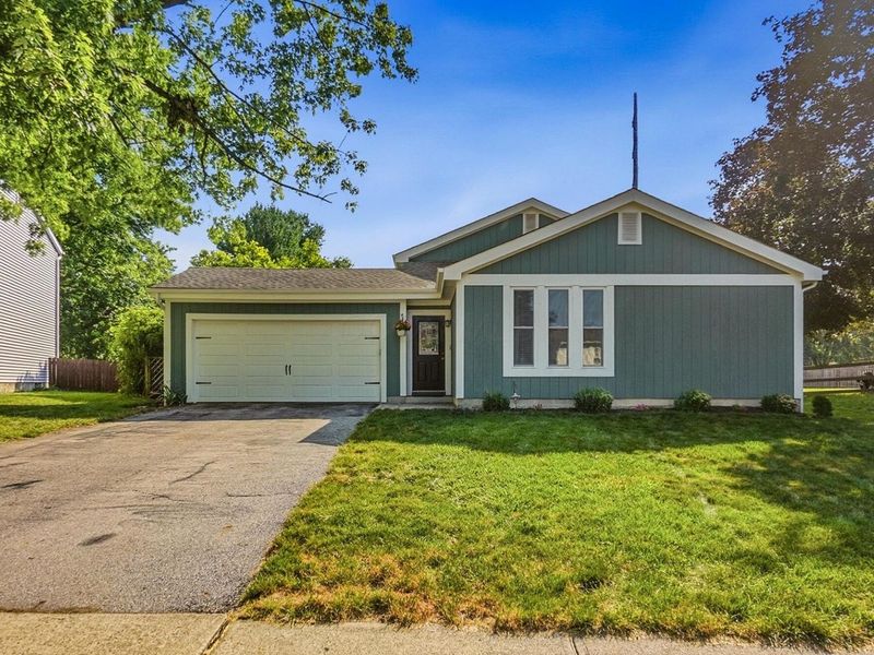6360 Shaftsbury Lane, Dublin, OH 43017 Photo 2