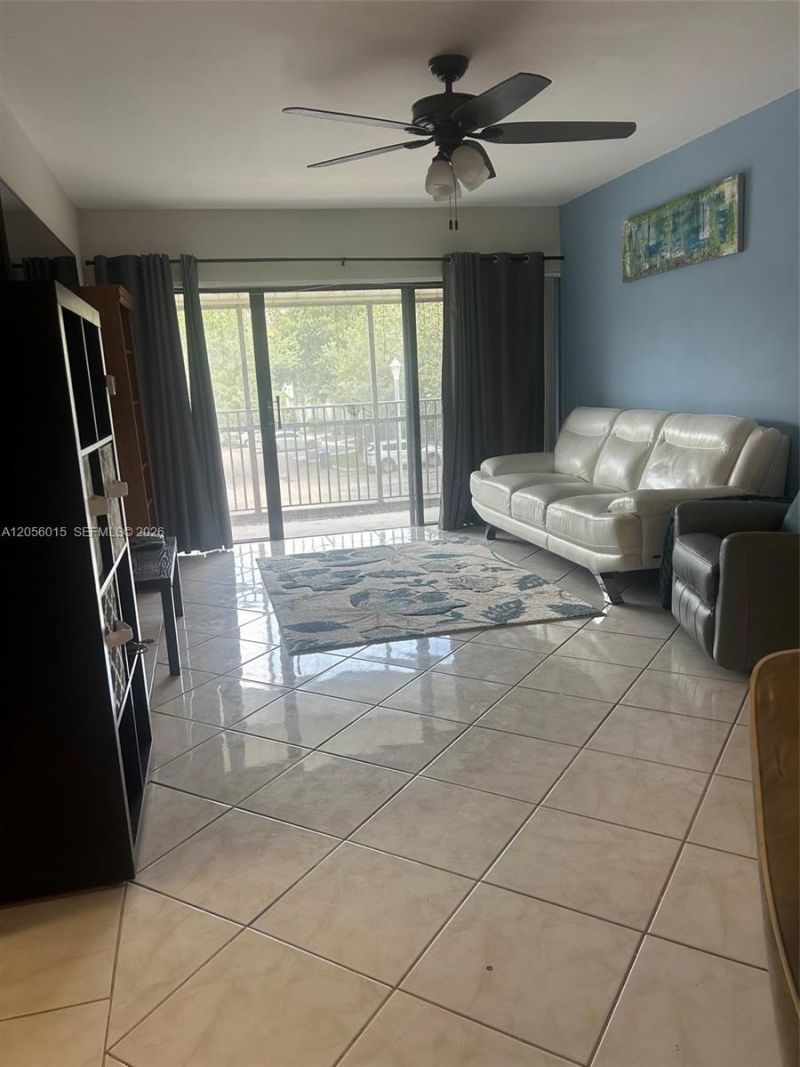 5921 Washington St, Unit 128, Hollywood, FL 33023 Photo