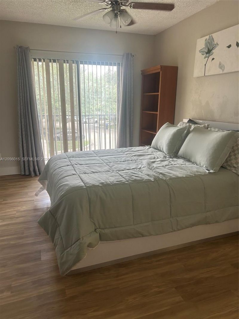 5921 Washington St, Unit 128, Hollywood, FL 33023 Photo