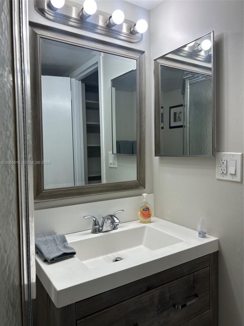 5921 Washington St, Unit 128, Hollywood, FL 33023 Photo