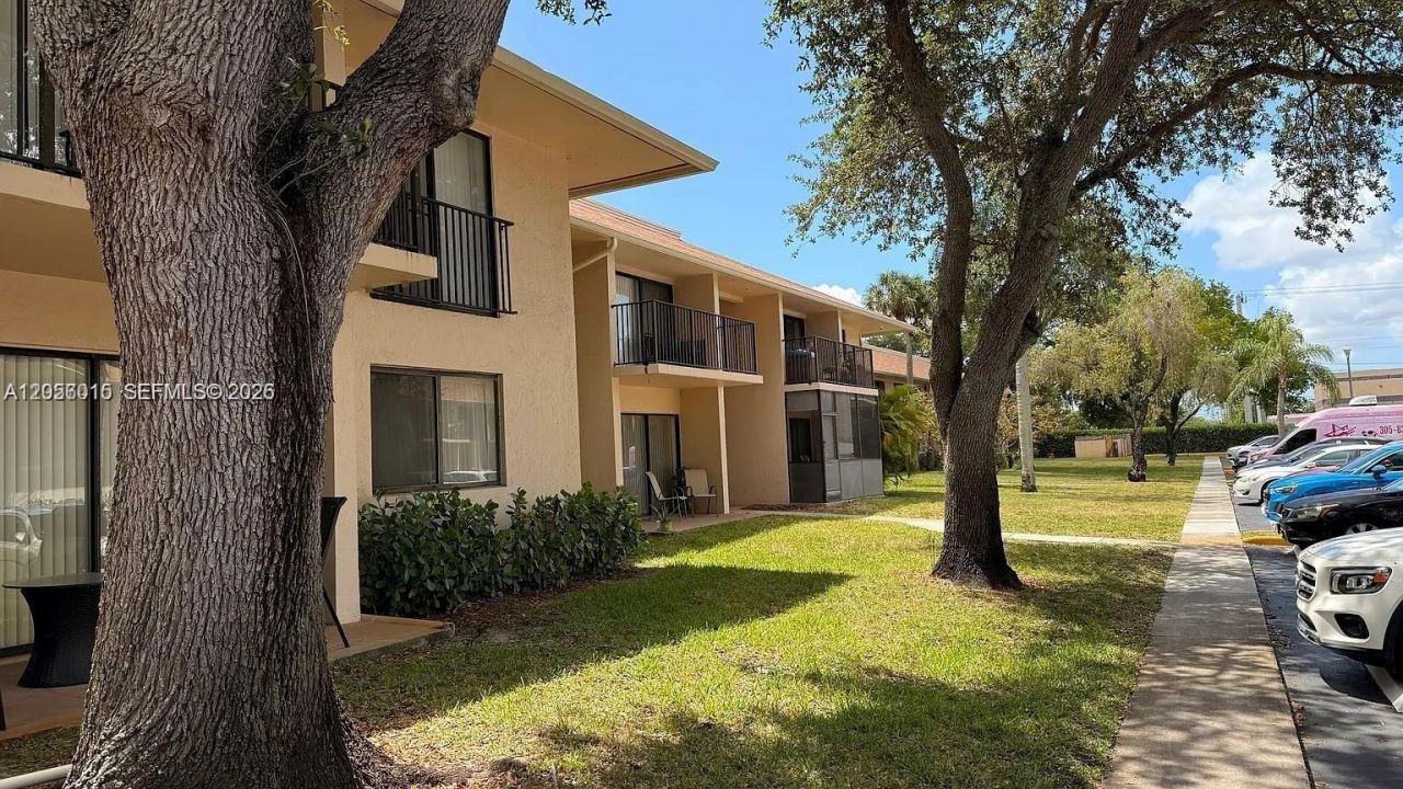 5921 Washington St, Unit 128, Hollywood, FL 33023 Photo