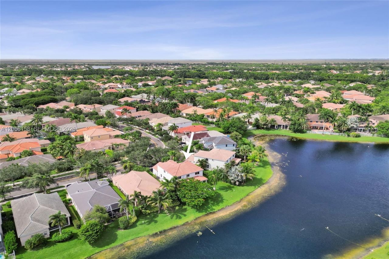 1216 Chinaberry Dr, Weston, FL 33327 Photo