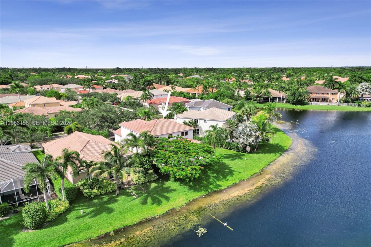 1216 Chinaberry Dr, Weston, FL 33327 Photo