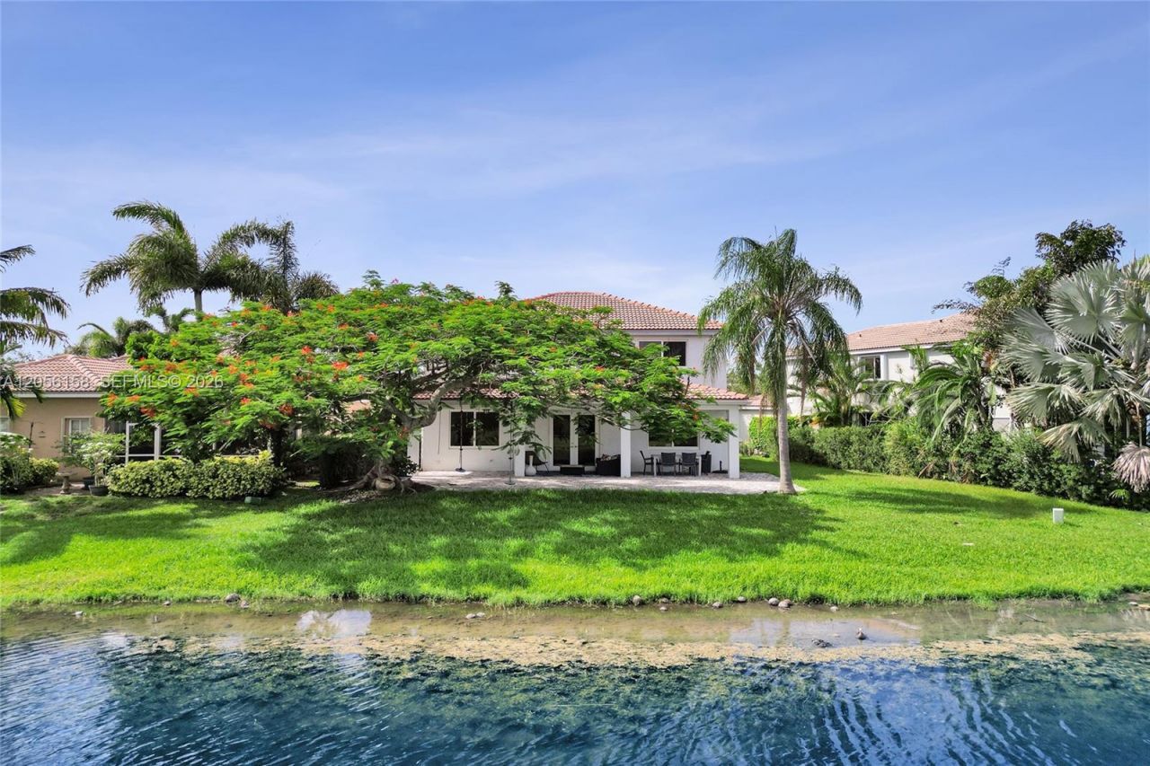 1216 Chinaberry Dr, Weston, FL 33327 Photo