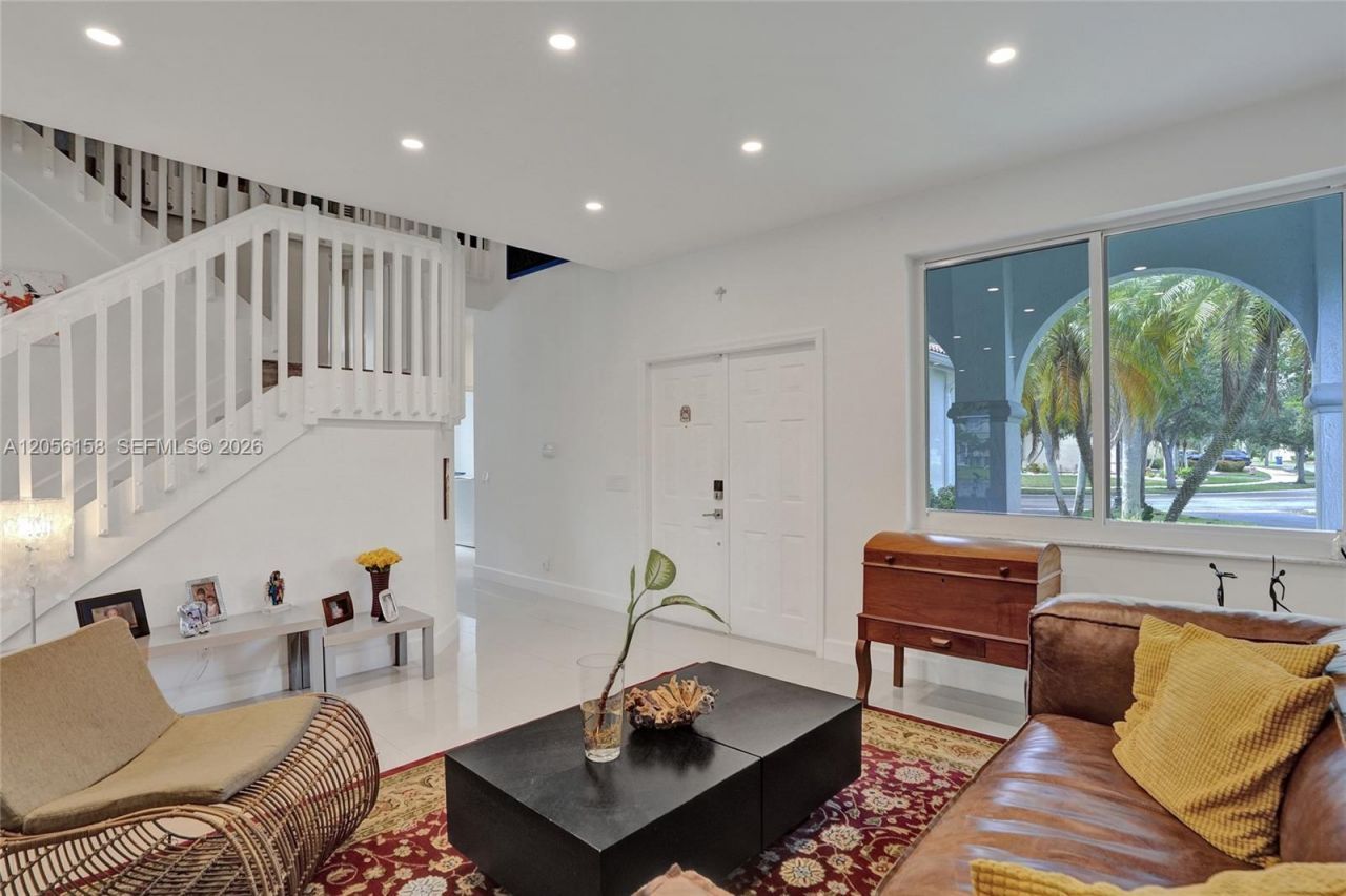 1216 Chinaberry Dr, Weston, FL 33327 Photo