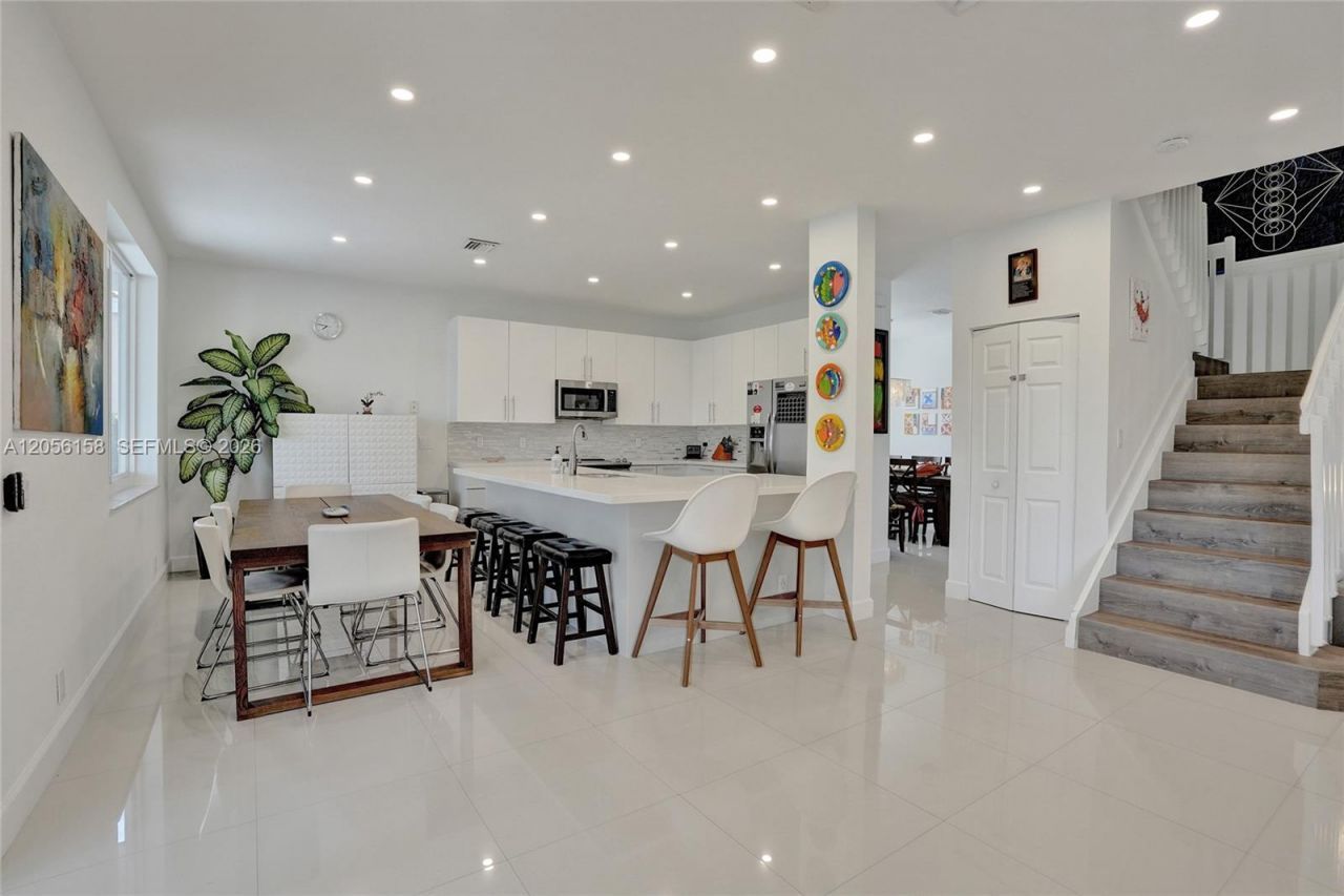 1216 Chinaberry Dr, Weston, FL 33327 Photo