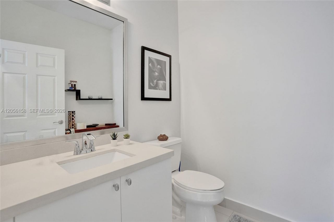 1216 Chinaberry Dr, Weston, FL 33327 Photo