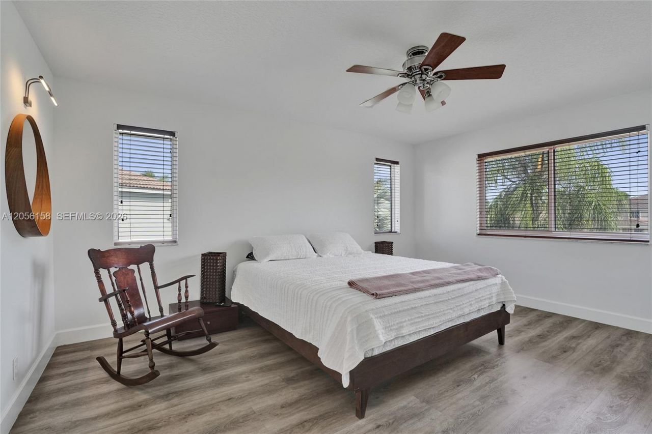 1216 Chinaberry Dr, Weston, FL 33327 Photo
