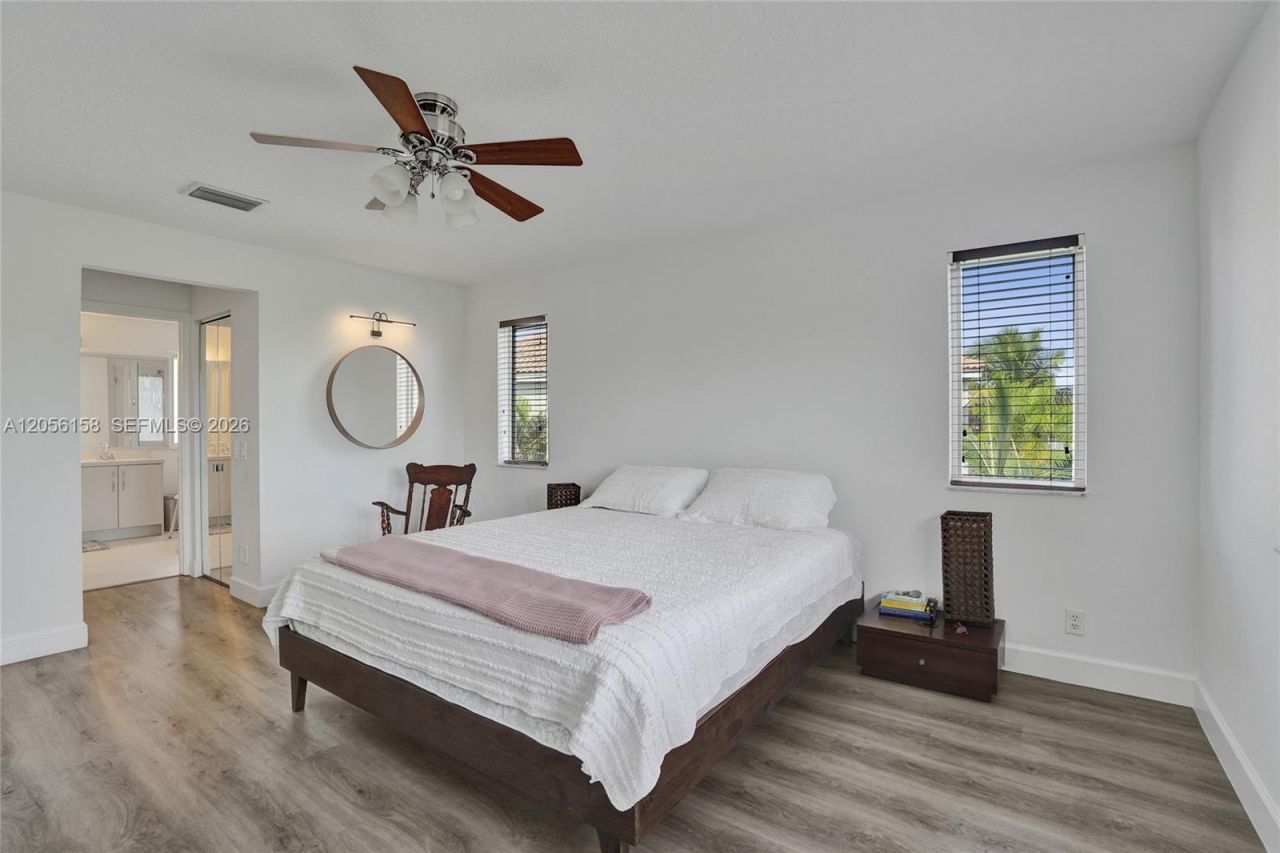 1216 Chinaberry Dr, Weston, FL 33327 Photo
