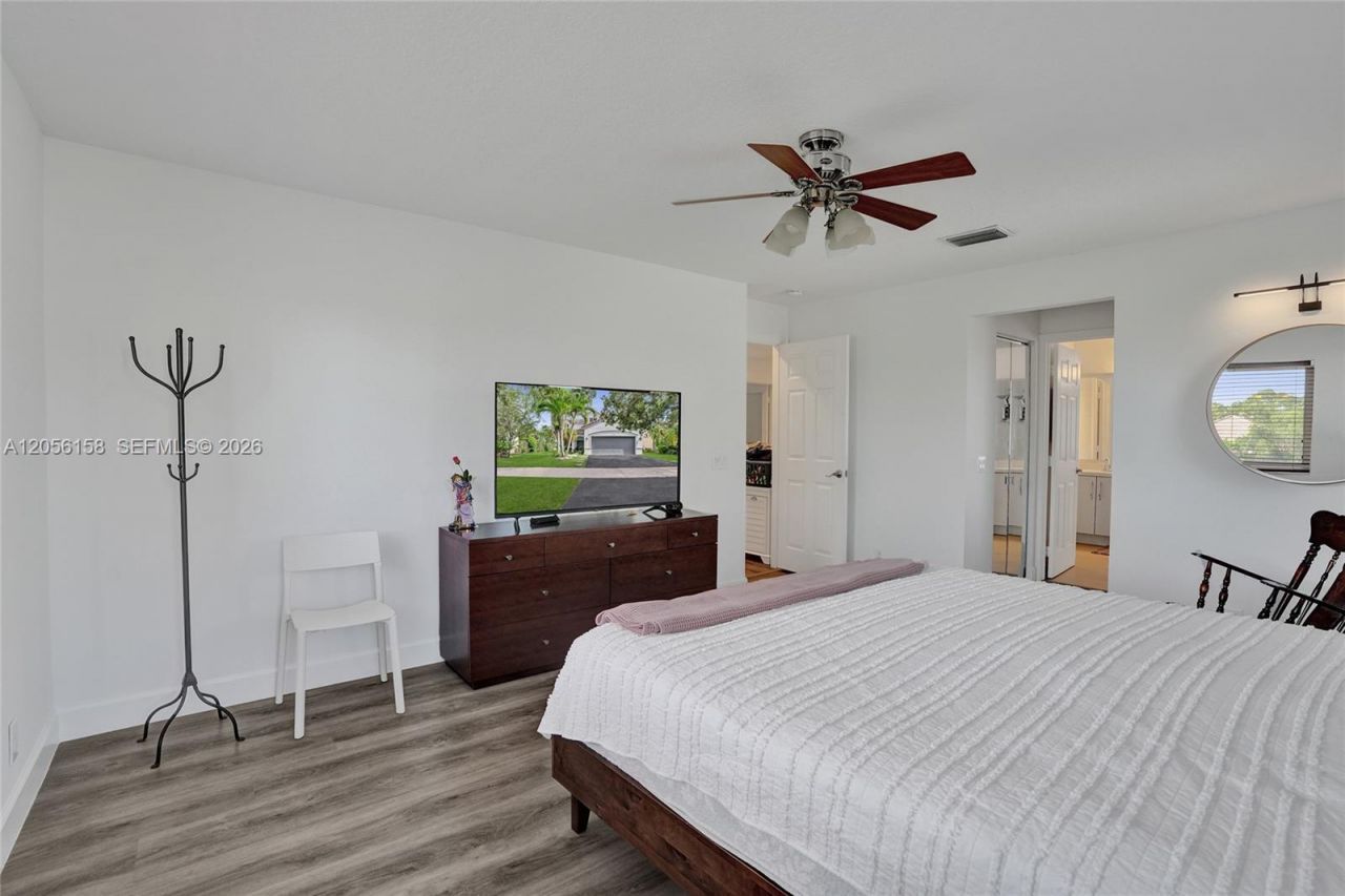 1216 Chinaberry Dr, Weston, FL 33327 Photo