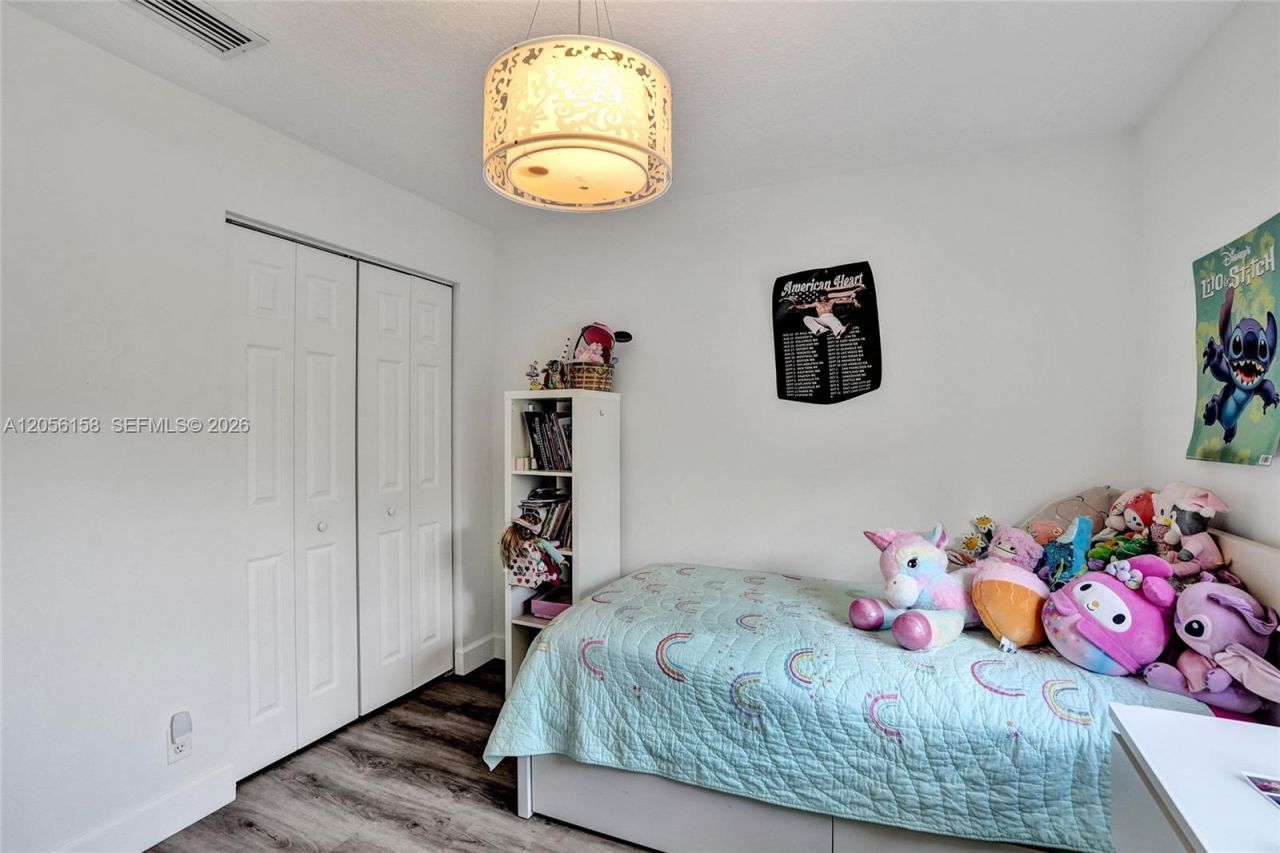 1216 Chinaberry Dr, Weston, FL 33327 Photo