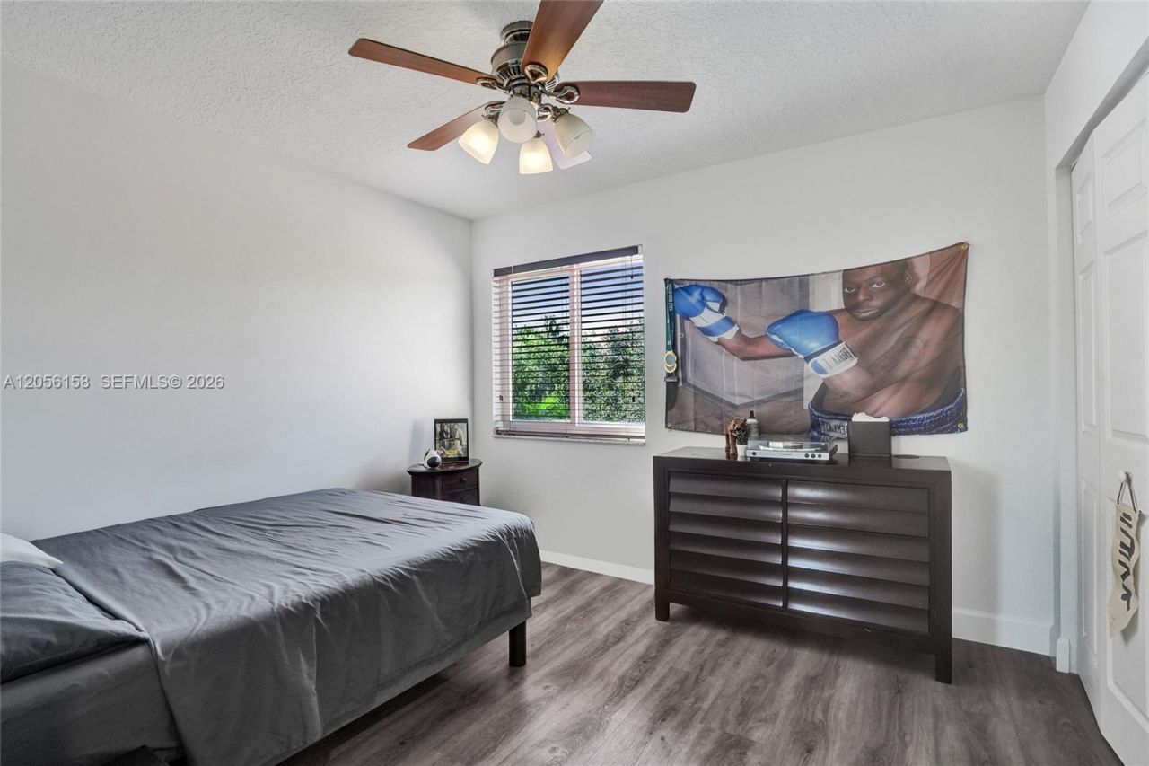 1216 Chinaberry Dr, Weston, FL 33327 Photo