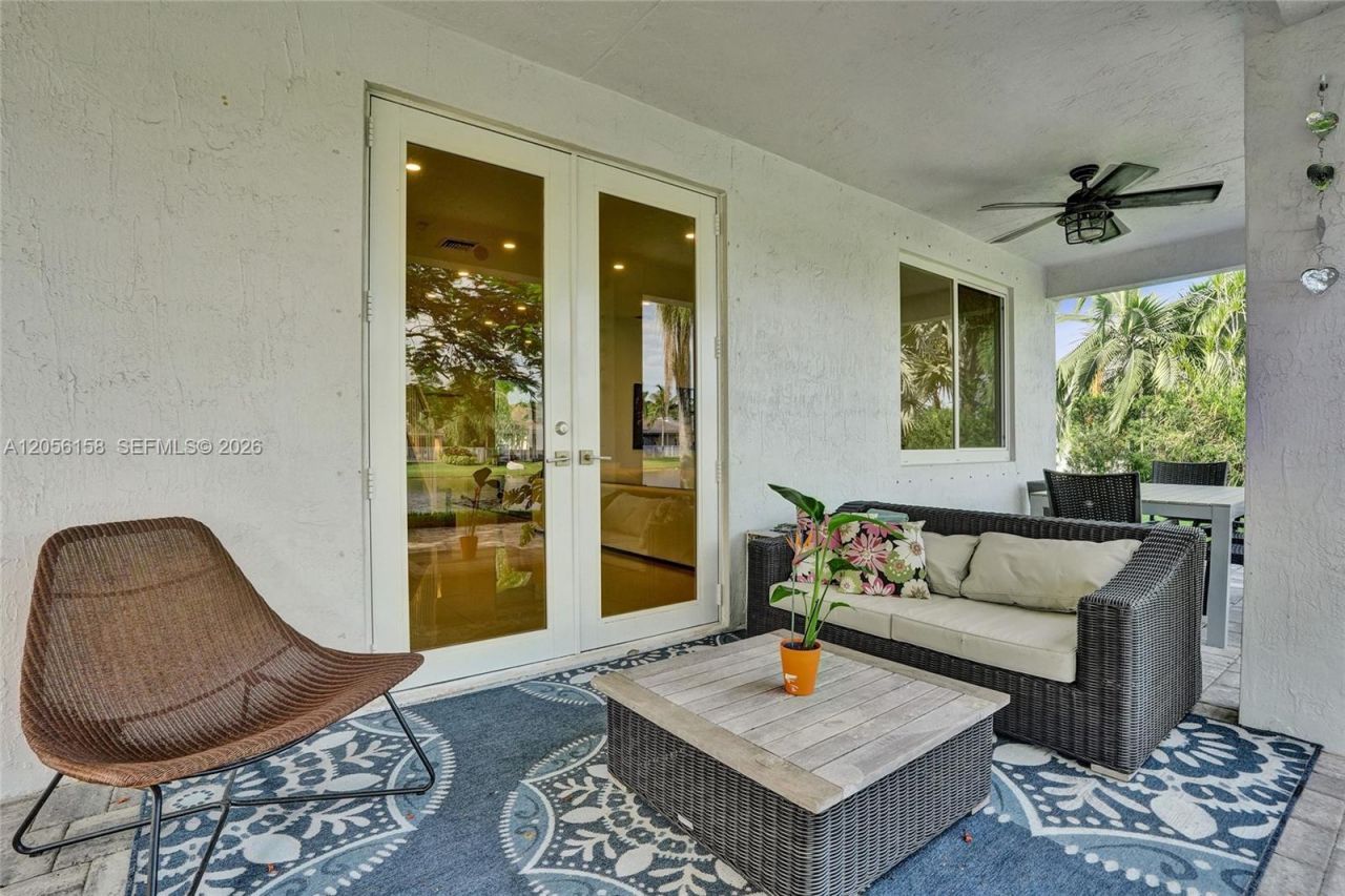 1216 Chinaberry Dr, Weston, FL 33327 Photo